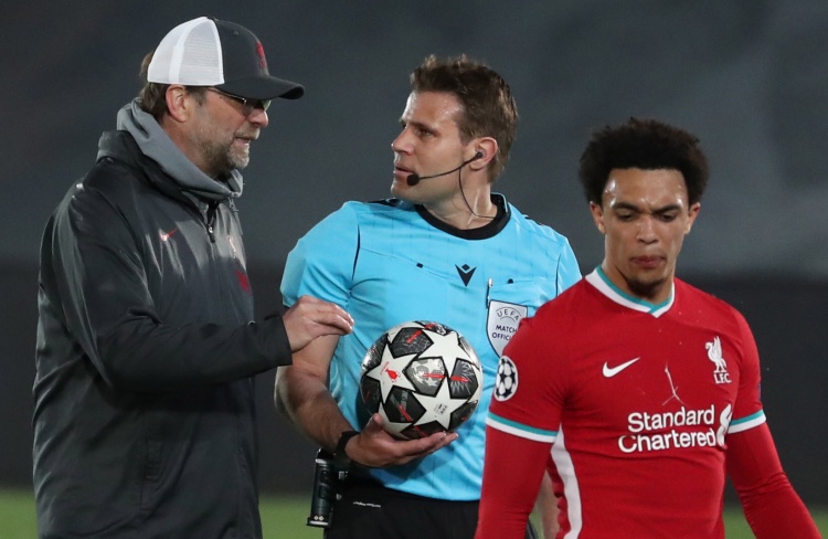 接二连三！女排世俱杯朱婷上演全面爆发，最不可思议一球诞生了（连场高光！女排世俱杯朱婷火力全开，最不可思议一球诞生）