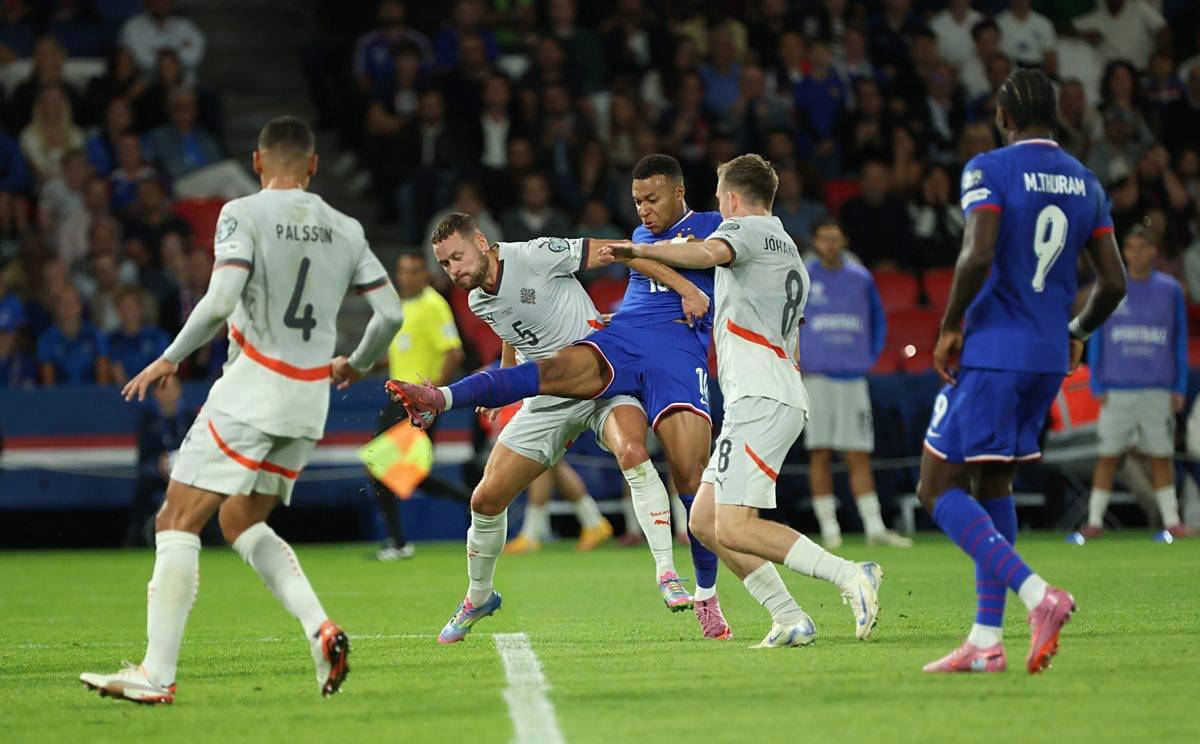 西海岸本赛季有5粒高位转换后的进球，仅次于泰山和国安（西海岸本季高位转换打入5球，仅次泰山与国安）