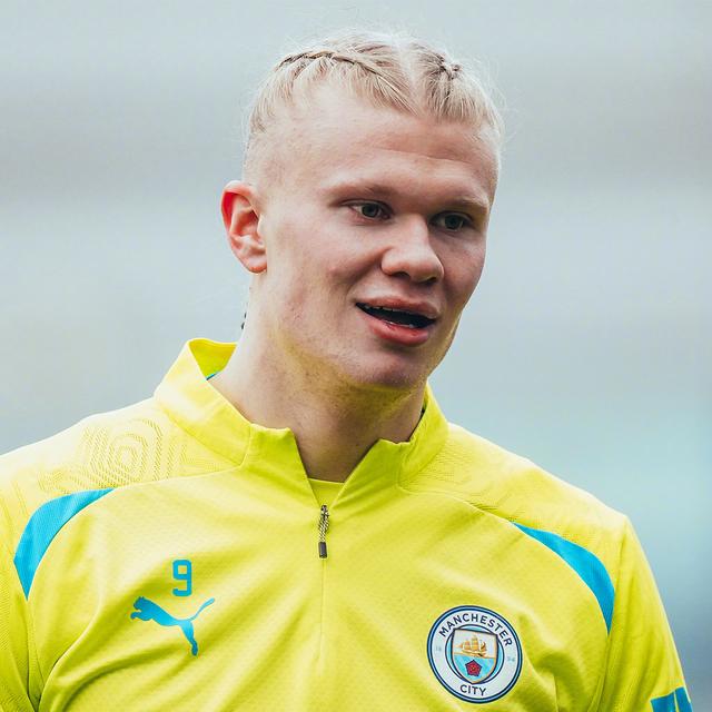 西班牙4-0客胜格鲁吉亚基本直通世界杯，奥亚萨瓦尔两射一传（西班牙客场四球零封格鲁吉亚，奥亚萨瓦尔2射1传，基本锁定世界杯席位）