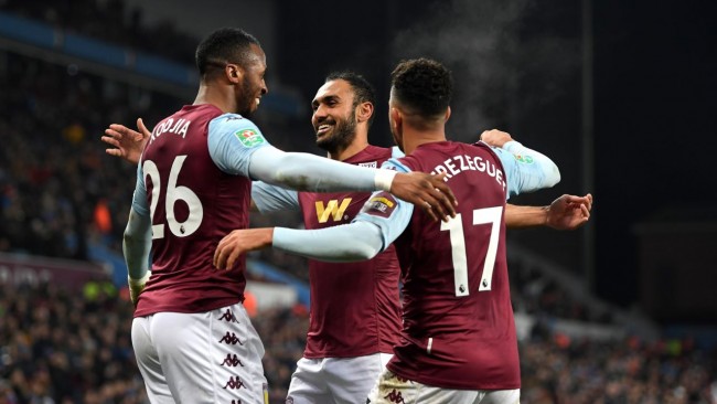 中超：上海海港主场4-1大胜深圳（中超：上海海港主场4比1完胜深圳）