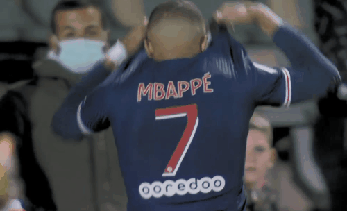 邮报：曼联将在主场提供客场比赛直播观赛服务，每场收25英镑